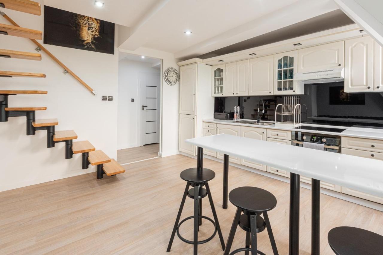 Szafir Apartament 코워브제크 외부 사진