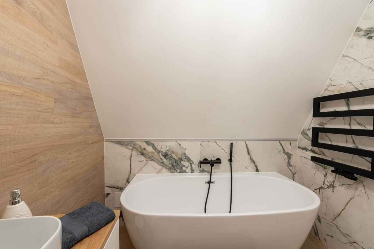 Szafir Apartament 코워브제크 외부 사진