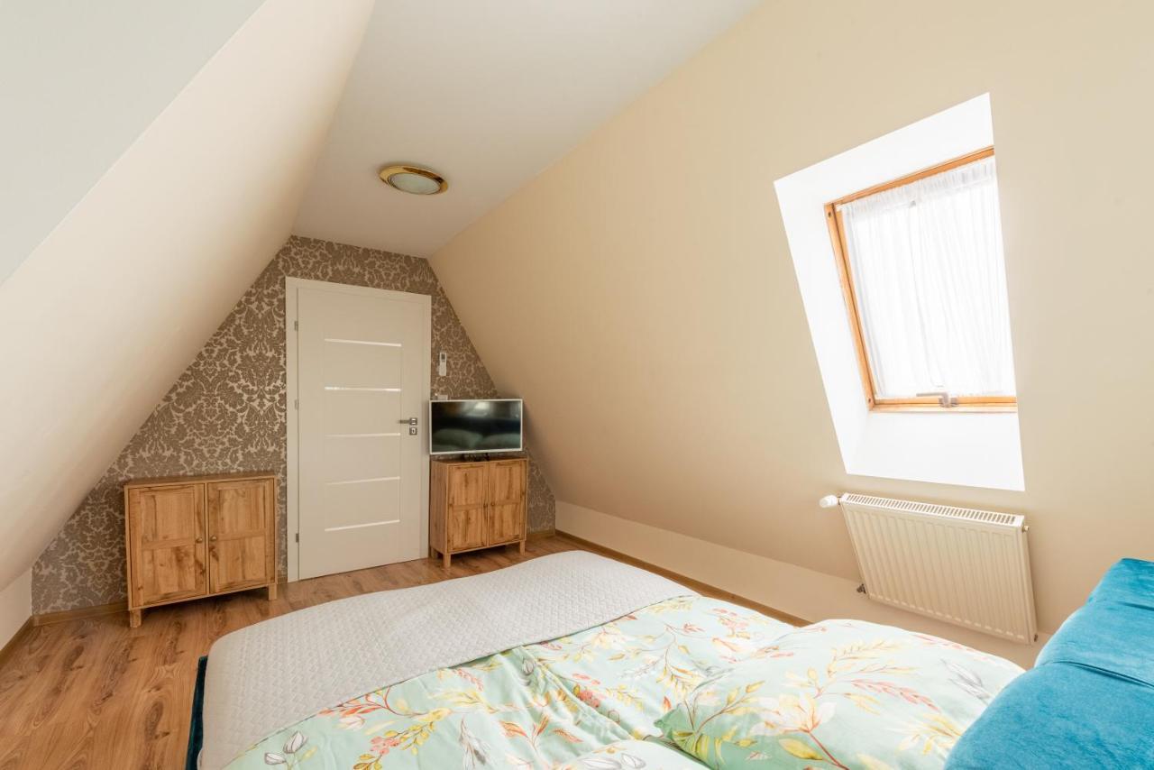 Szafir Apartament 코워브제크 외부 사진